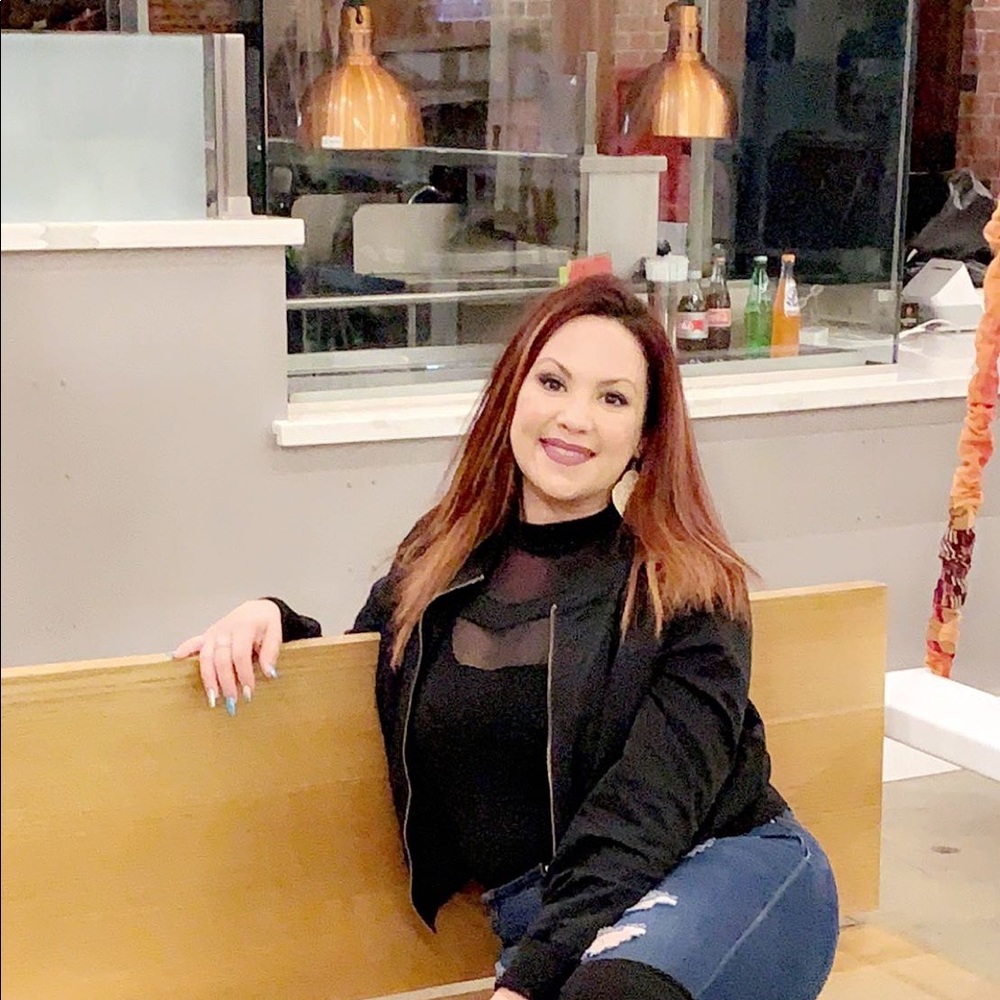 Meet your Posher, Jennifer
